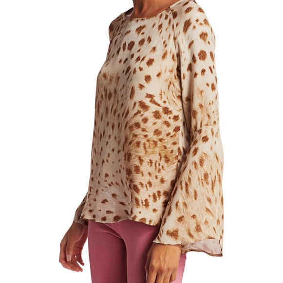 L’AGENCE Dylan Bell-Sleeve Silk Top Cheetah Print (Small) - Picture 3 of 10